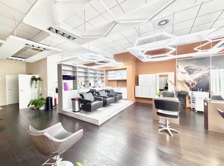 Pronájem - obchodní prostor, 169 m²