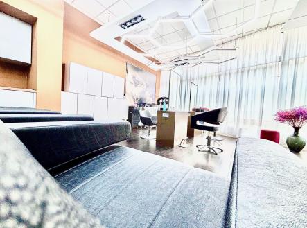 Pronájem - obchodní prostor, 169 m²