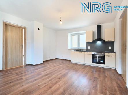 Pronájem bytu, 2+kk, 42 m²