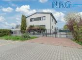 Pronájem - dům/vila, 300 m²