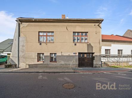 Prodej - dům/vila, 454 m²