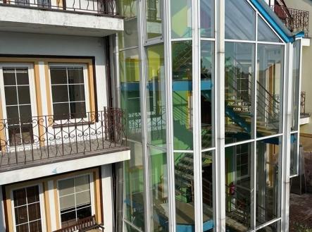 . | Prodej - obchodní prostor, 1 200 m²