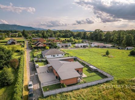 . | Prodej - dům/vila, 157 m²