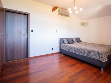 . | Prodej - dům/vila, 145 m²