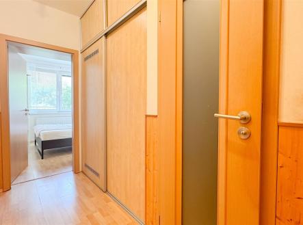 . | Pronájem bytu, 3+kk, 52 m²