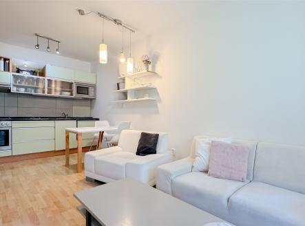 . | Pronájem bytu, 3+kk, 52 m²