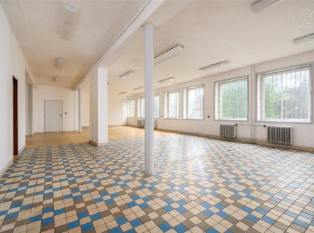 . | Prodej - komerční objekt, administrativní budova, 1 200 m²