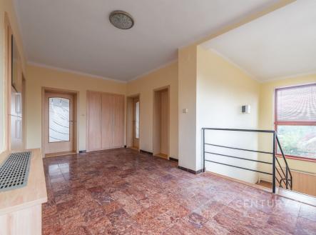 . | Prodej - dům/vila, 199 m²