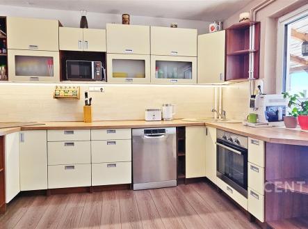 . | Prodej - dům/vila, 140 m²