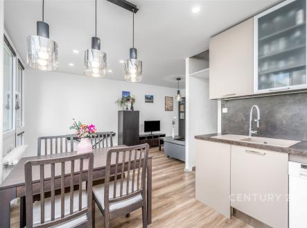 . | Prodej bytu, 2+kk, 63 m²