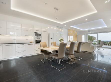 . | Prodej - dům/vila, 224 m²