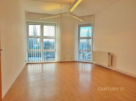 . | Pronájem - kanceláře, 46 m²