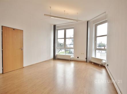 . | Pronájem - kanceláře, 44 m²