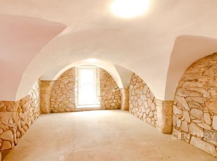 . | Prodej - malý objekt/garáž