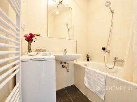 . | Pronájem bytu, 2+kk, 47 m²