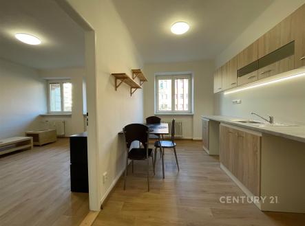 . | Pronájem bytu, 2+1, 60 m²