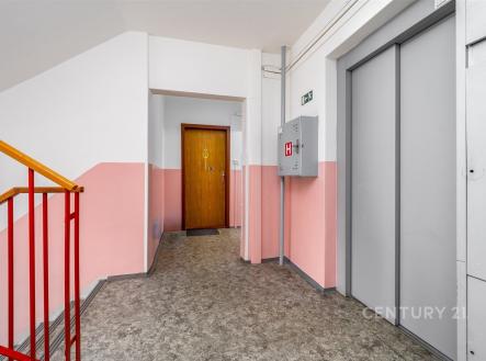 . | Pronájem bytu, 2+kk, 41 m²