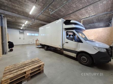. | Pronájem - skladovací prostor, 102 m²