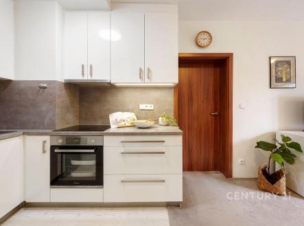 . | Pronájem bytu, 2+kk, 43 m²