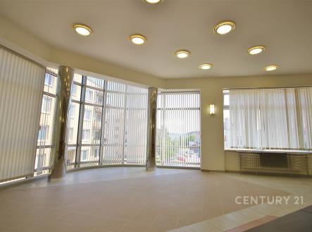 . | Pronájem - kanceláře, 70 m²