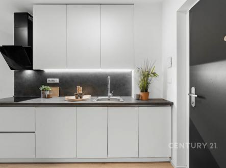 . | Pronájem bytu, 4+1, 60 m²