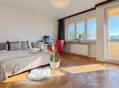 Pronájem bytu, garsoniéra, 73 m²