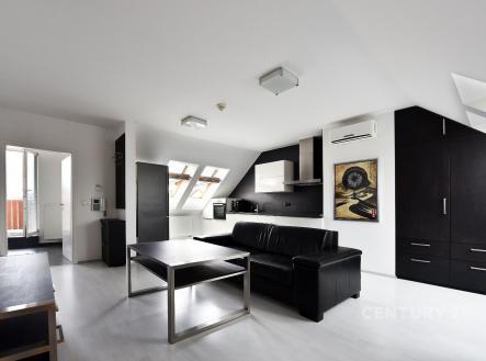 . | Pronájem bytu, 2+kk, 62 m²