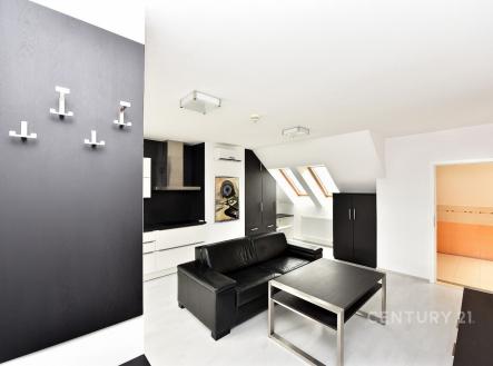. | Pronájem bytu, 2+kk, 62 m²