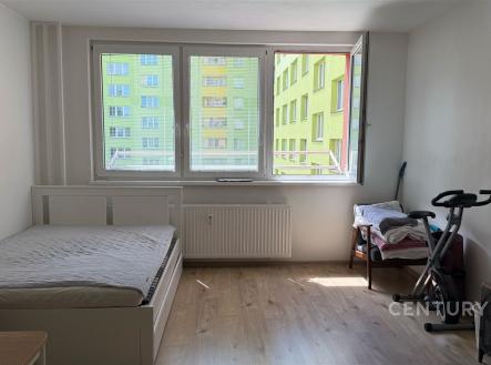 . | Pronájem bytu, 1+kk, 33 m²
