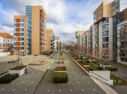 . | Pronájem bytu, jiný, 146 m²