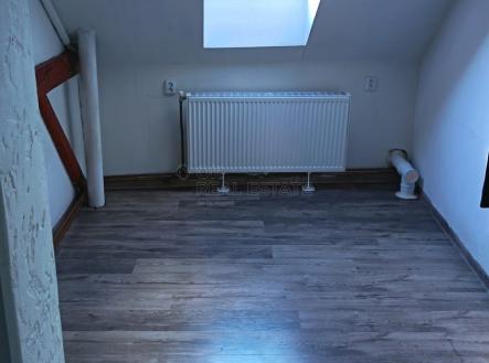 foto-pokoj-1.jpg | Pronájem - dům/vila, 180 m²