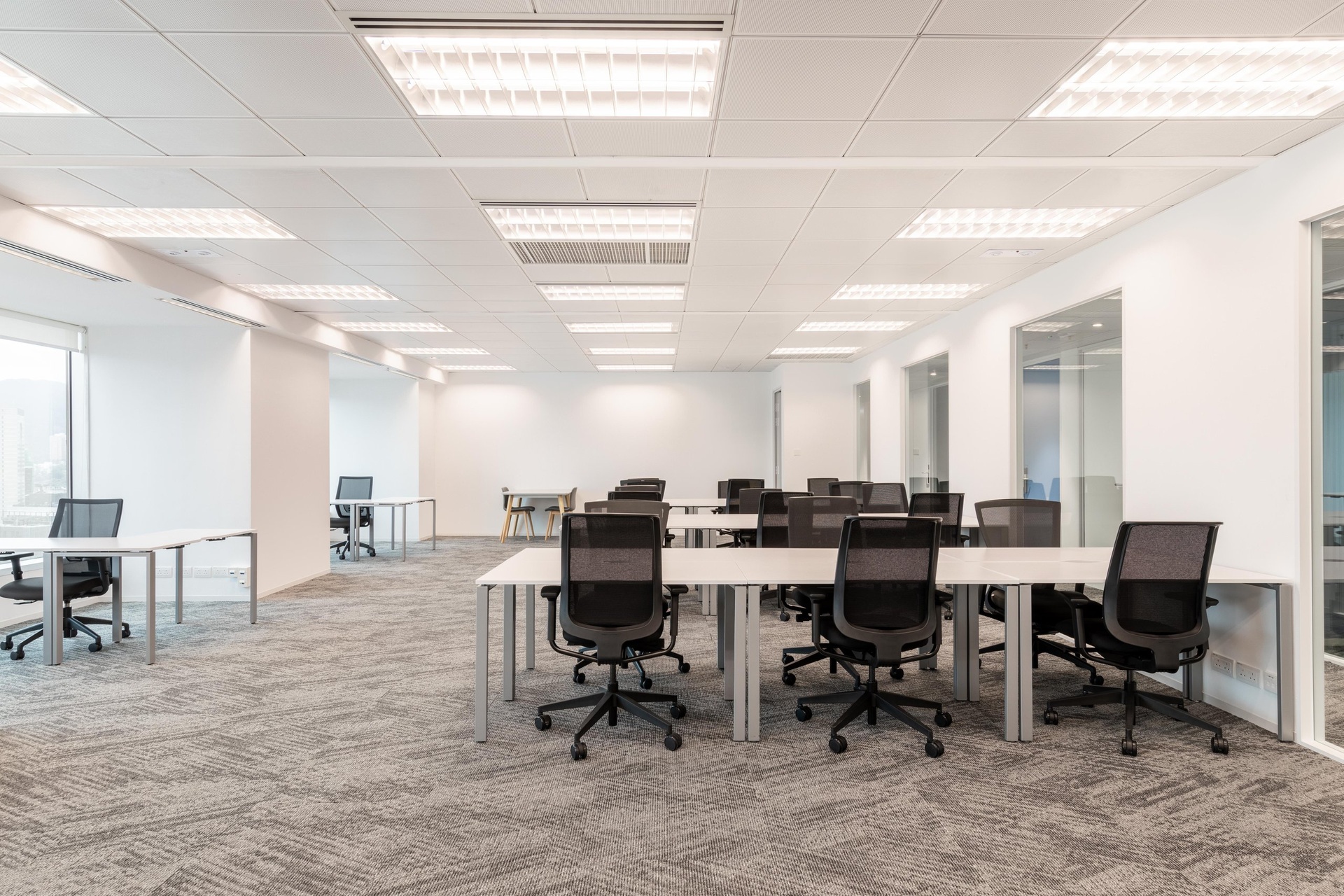Regus Central Plaza 634 Wan Chai Hong Kong Large Office 2 - copia