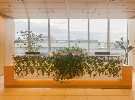 Regus_PRAGUE, Empiria _Czech Republic_Centre 561_Reception 2 | Pronájem - kanceláře, 75 m²