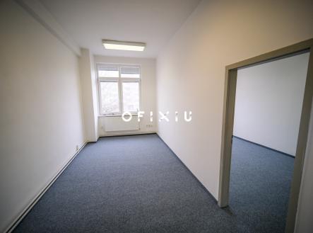 Pronájem - kanceláře, 66 m²