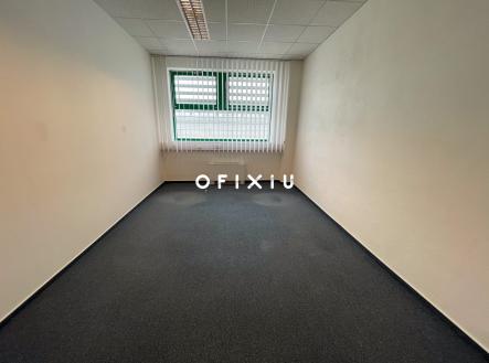 Pronájem - kanceláře, 92 m²