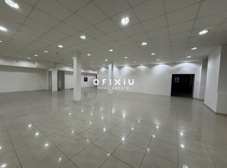 2025-02-27 14.49.05 | Pronájem - obchodní prostor, 710 m²