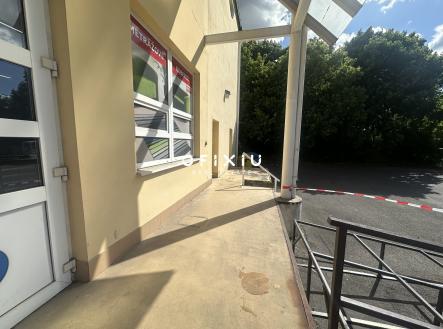 IMG_0997 | Pronájem - obchodní prostor, 1 000 m²