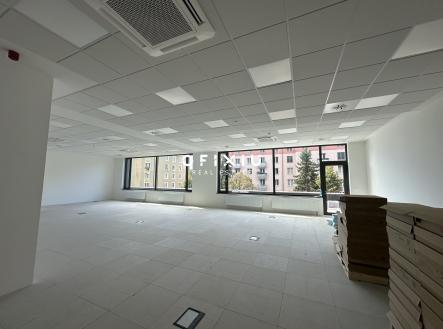 IMG_1864 2 | Pronájem - kanceláře, 241 m²