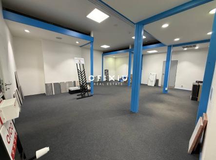2025-12-09 15.52.28 | Pronájem - obchodní prostor, 367 m²
