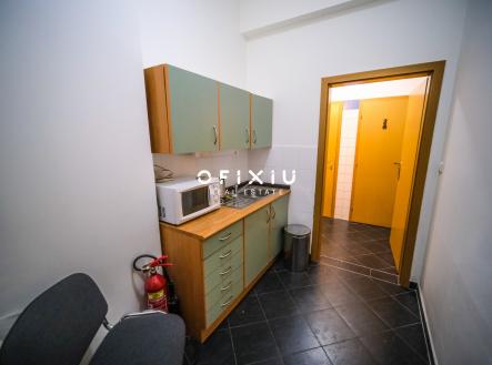 DSCF6832 | Pronájem - kanceláře, 86 m²