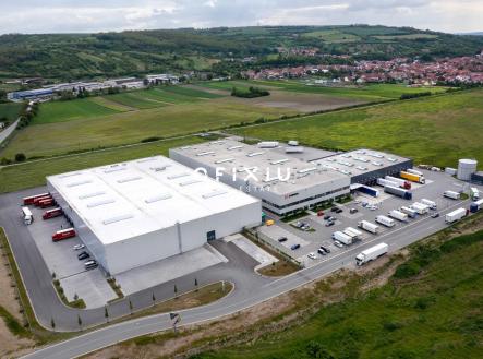 b7bb75b3-215a-4b06-9da9-8030b23436f7 | Pronájem - komerční objekt, sklad, 3 000 m²