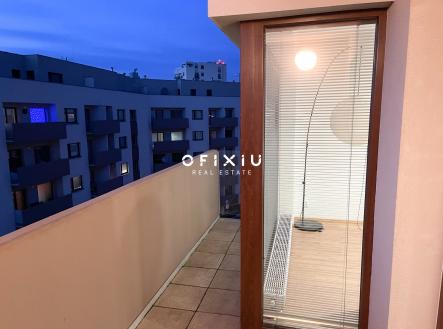 IMG_0053-2 | Pronájem bytu, 2+kk, 64 m²