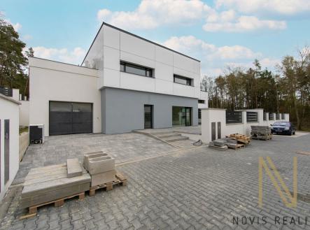 Prodej - dům/vila, 180 m² obrázek