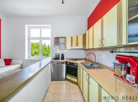 11.jpg | Prodej - nájemní dům, 730 m²