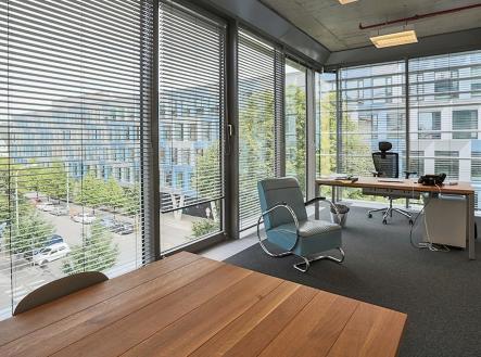 Pronájem - kanceláře, 369 m² obrázek