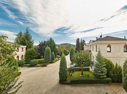 IMG_0656 | Pronájem - dům/vila, 255 m²