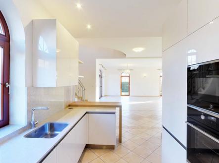 IMG_0647 | Pronájem - dům/vila, 255 m²