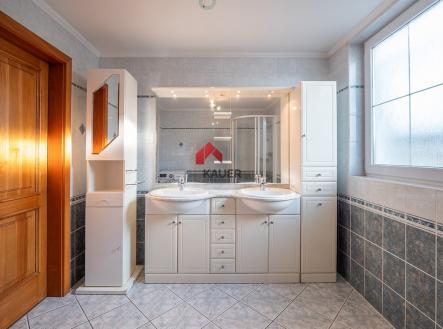 1-50.jpg | Prodej - dům/vila, 245 m²