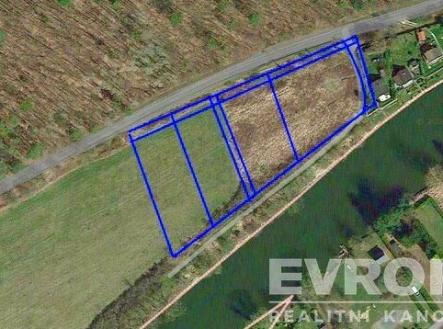. | Prodej - pozemek pro bydlení, 9 000 m²
