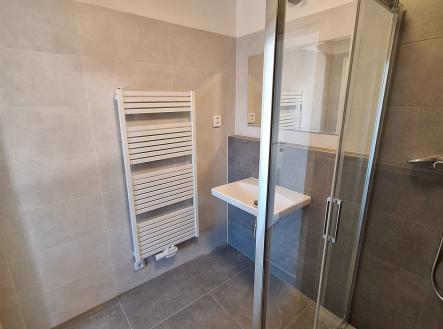 . | Pronájem bytu, 2+kk, 44 m²